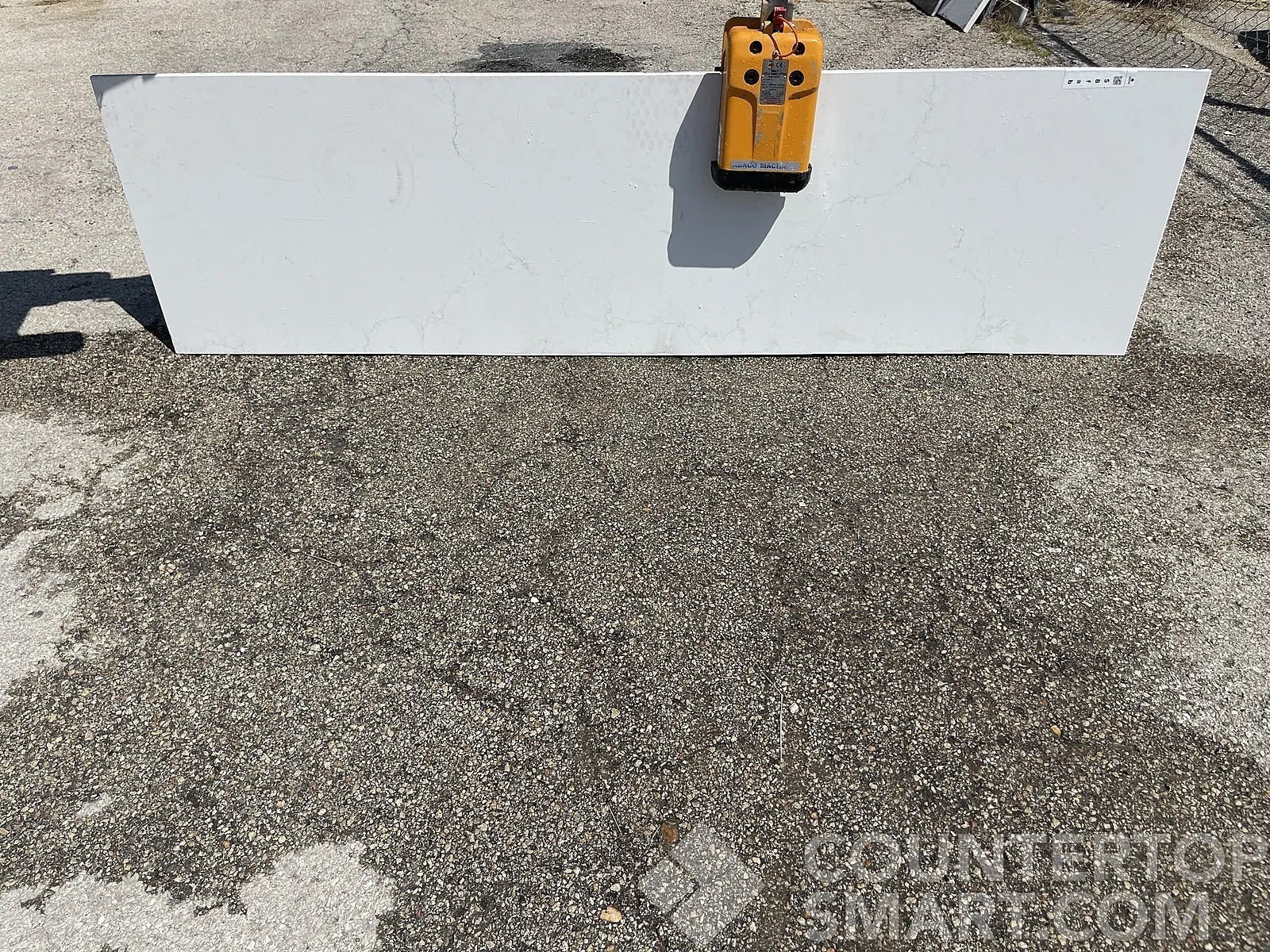 Full image of Arizona Tile Bianco Pearl Cream Quartz countertop slab