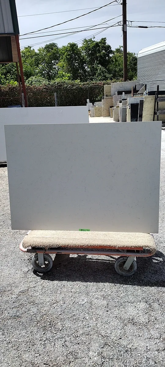Full image of Caesarstone Frosty Carrina Quartz countertop slab