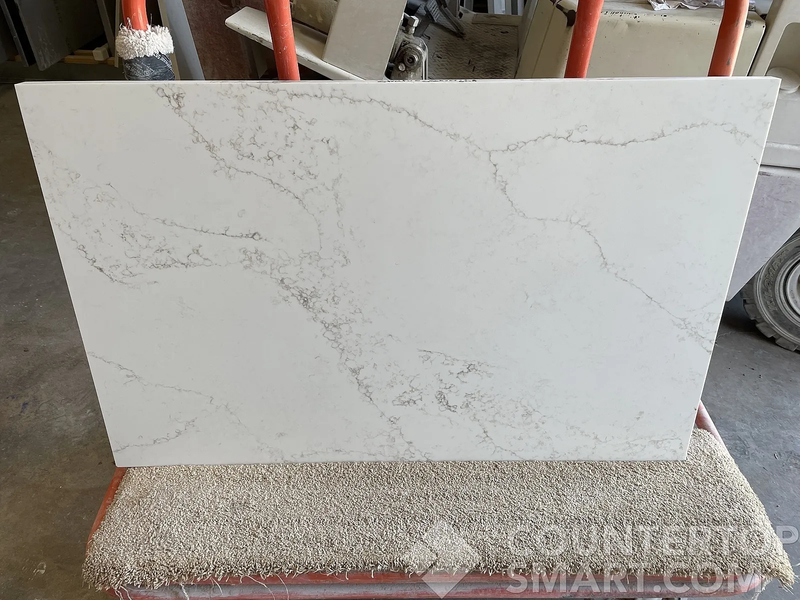 Full image of Stratus Quartz Statuario Gold Quartz countertop slab