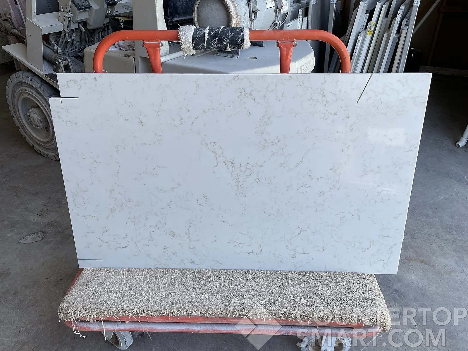 Full image of Stratus Quartz Prime Bianco Veracruz Quartz countertop slab
