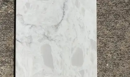 Closeup image of Stratus Quartz Palisades Quartz countertop slab