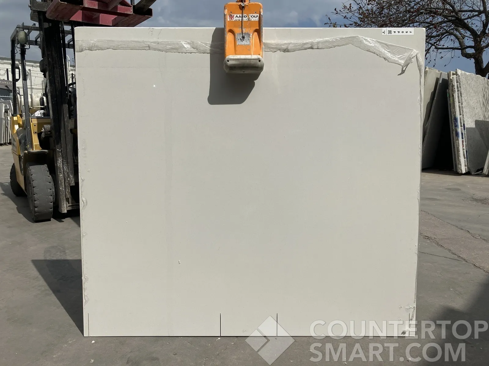 Full image of Q Quartz Stellar White Quartz countertop slab