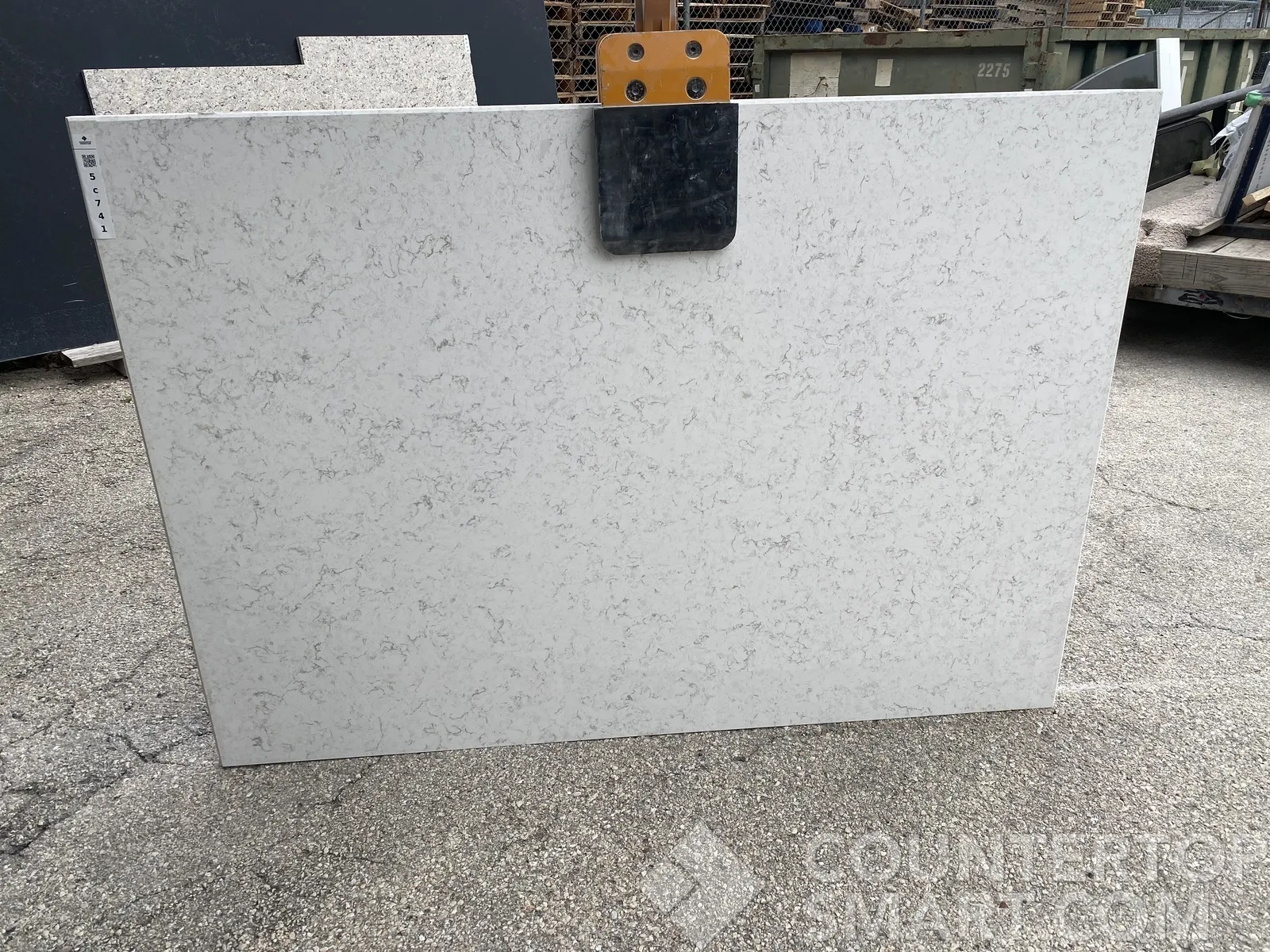 Full image of Q Quartz Blanca Statuarietto Quartz countertop slab