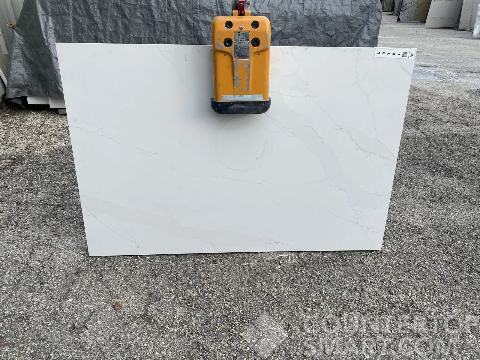 Full image of Arizona Tile Della Terra Maxim Cream Quartz countertop slab
