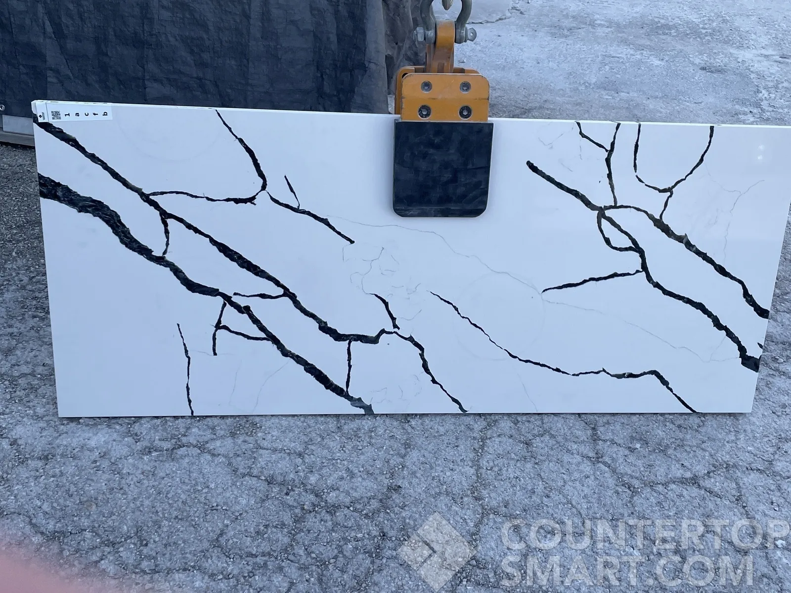 Closeup image of Stratus Quartz Calacatta Zeal White Quartz countertop slab