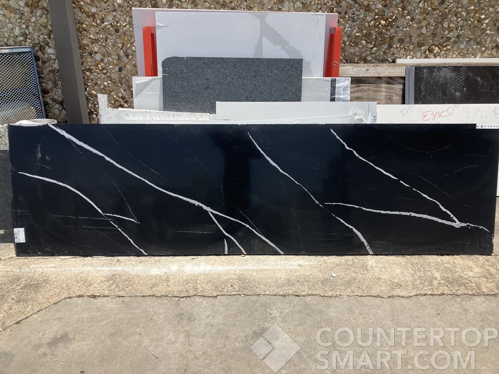 Eternal Marquina Quartz Countertop Remnant 128