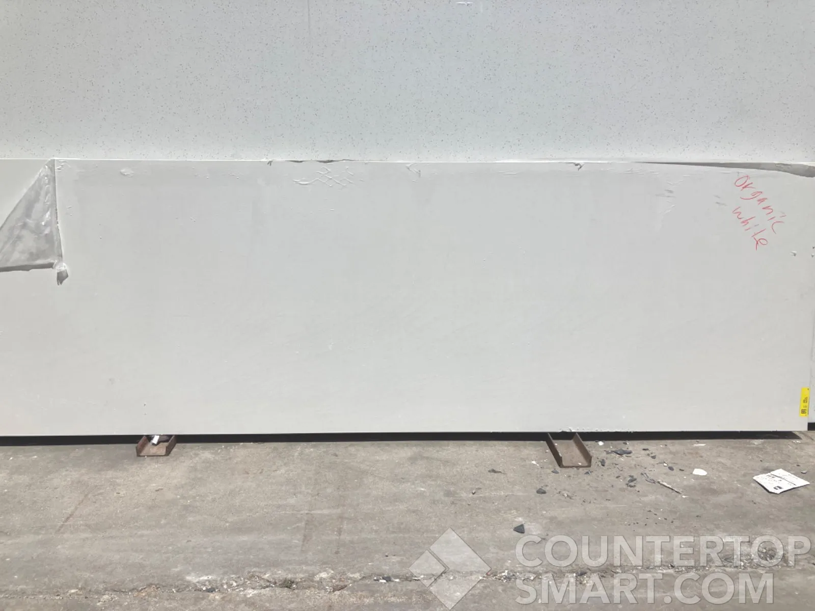 Full image of Caesarstone Organic White Quartz countertop slab
