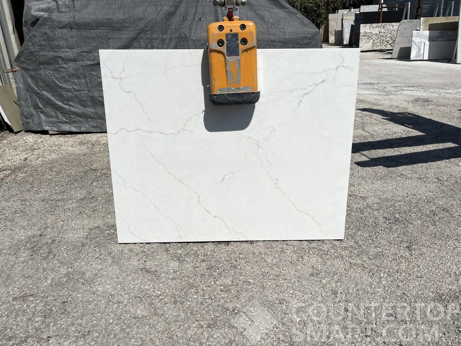 Full image of Q Quartz Calacatta Miraggio Duo White Quartz countertop slab
