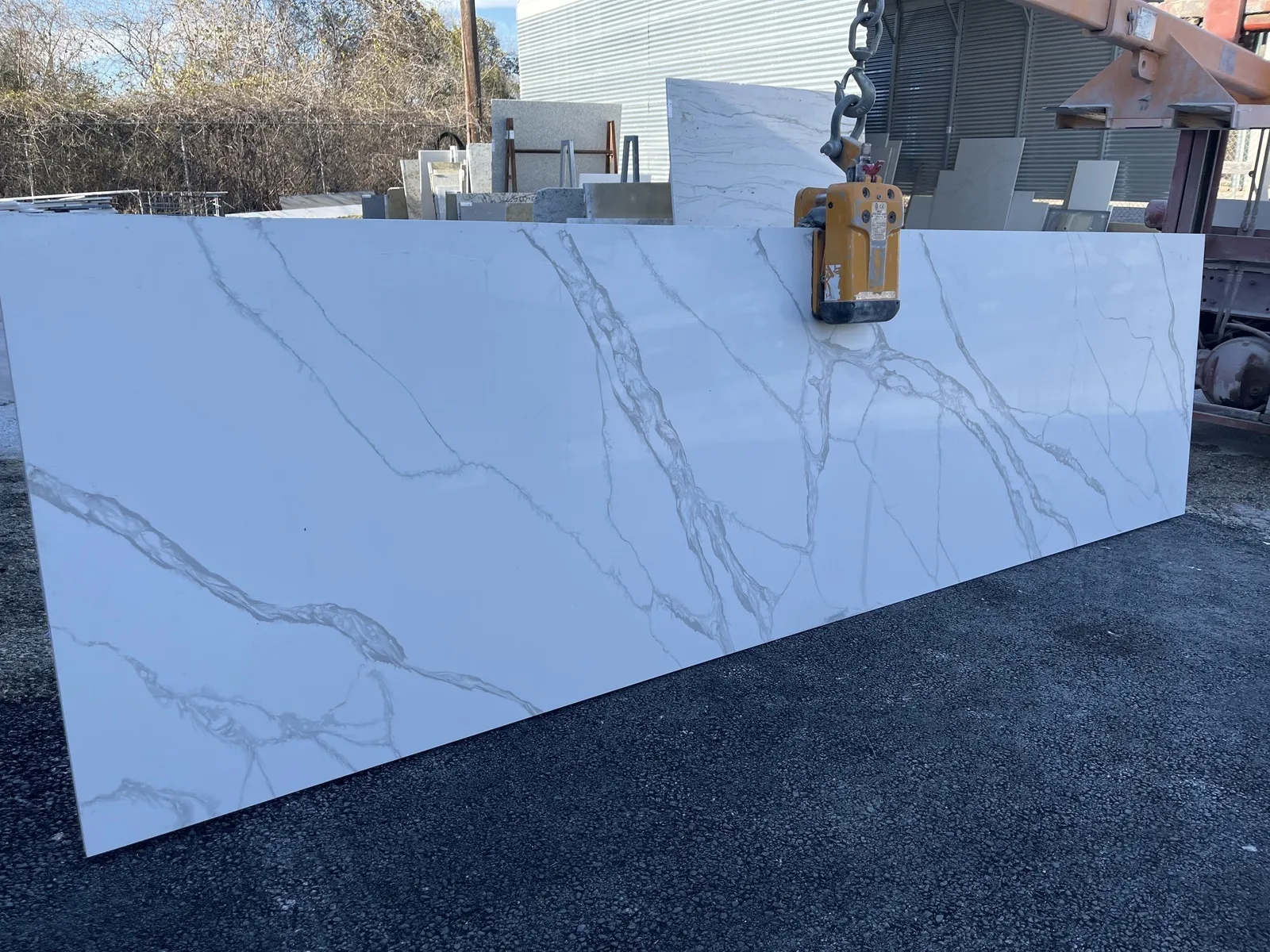 Calacatta Prime Quartz Countertop Remnant 138