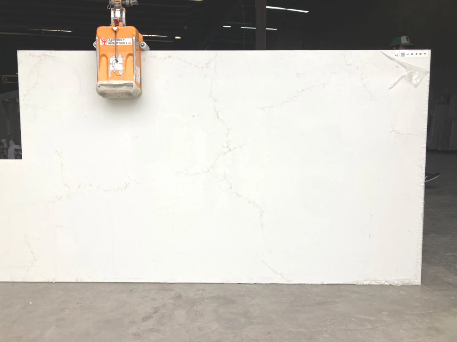 Full image of Stratus Quartz Magnifico Gold White Quartz countertop slab