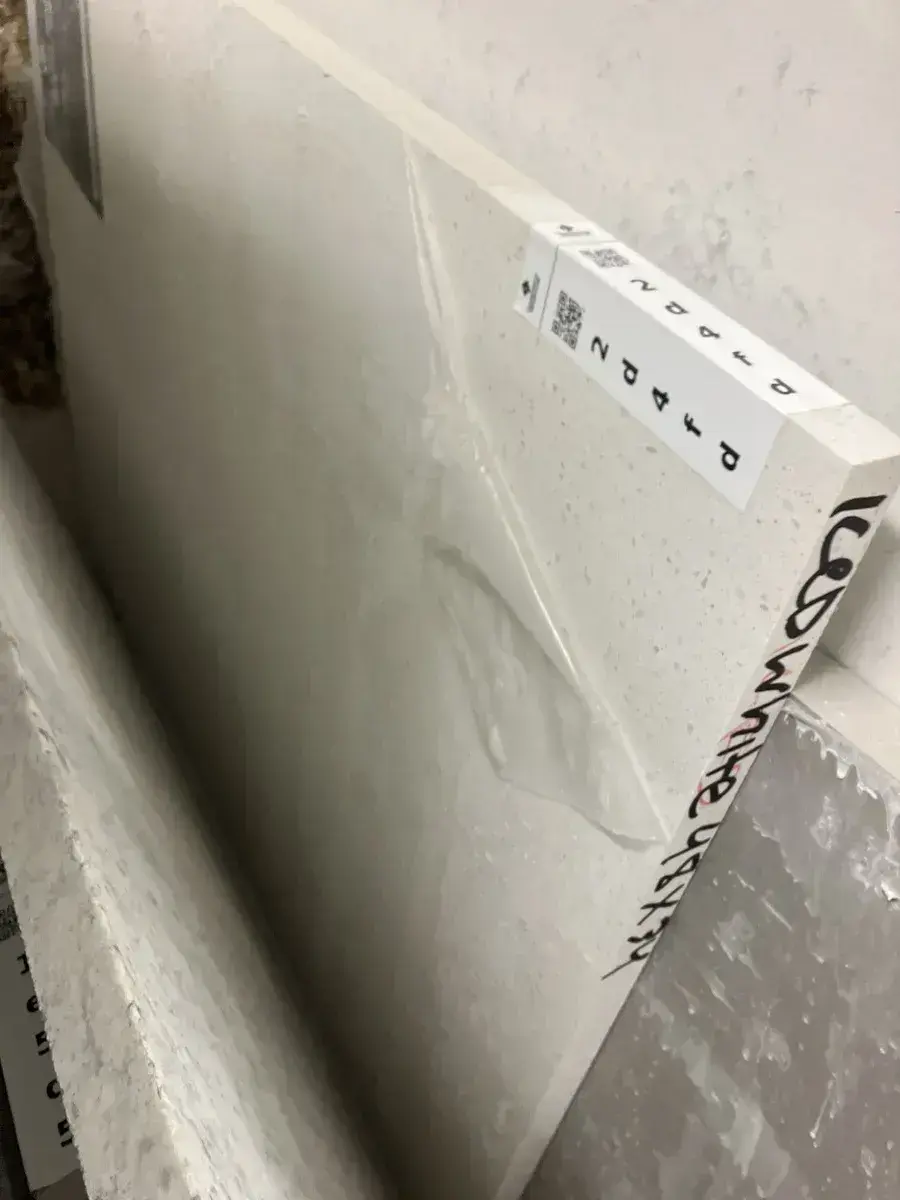 Full image of Q Quartz Iced White Quartz countertop slab