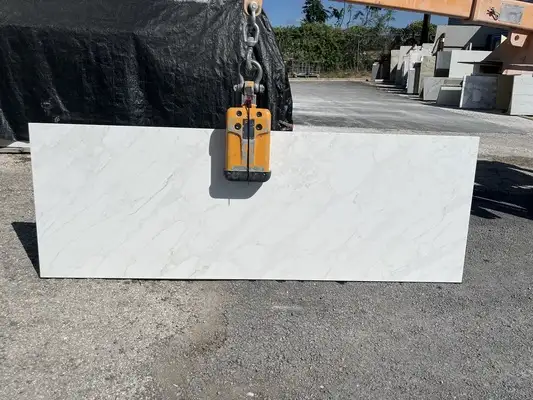 Full image of Q Quartz Calacatta Premata White Quartz countertop slab
