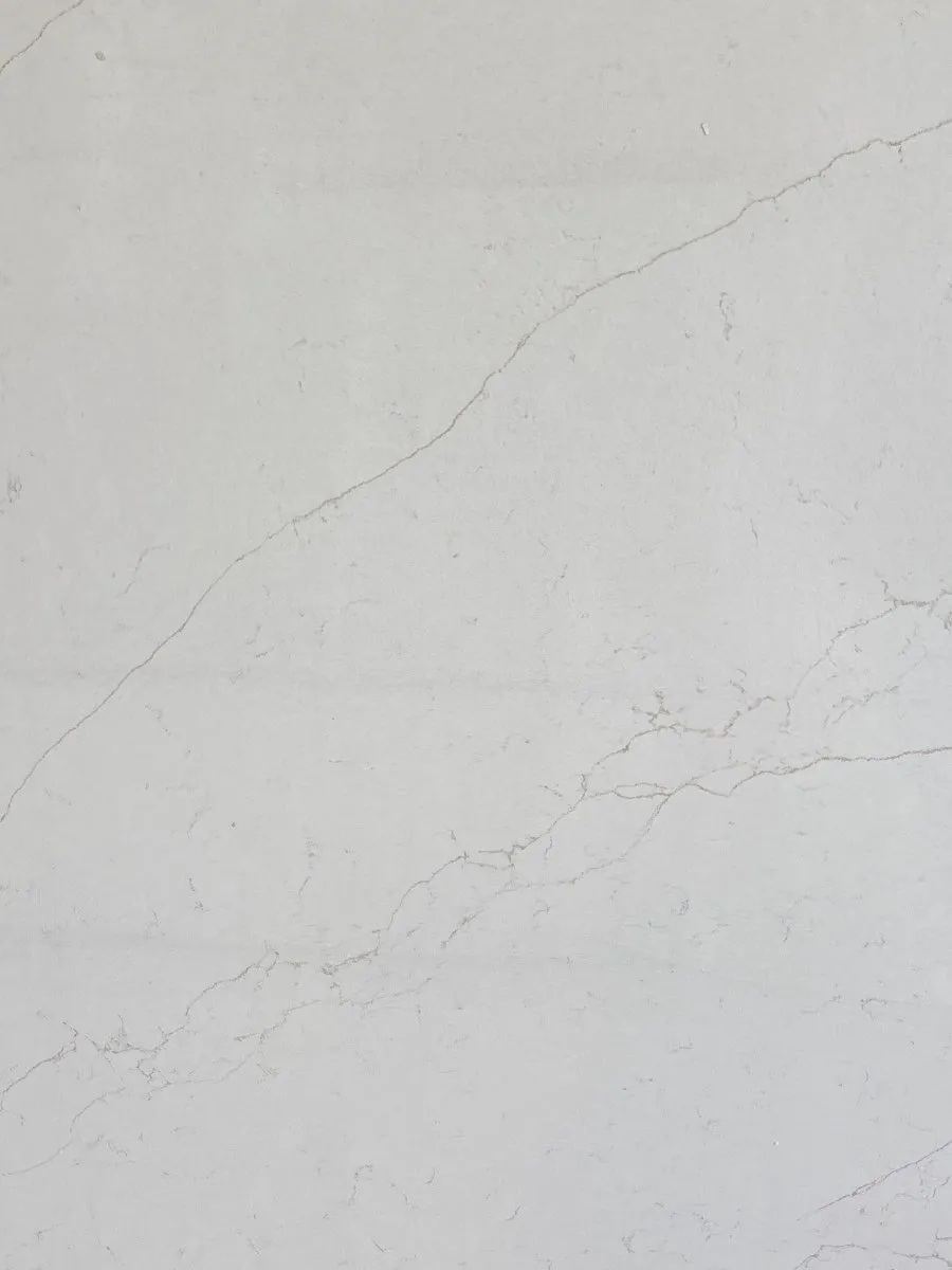 Closeup image of Daltile Valor Gold White Quartz countertop slab