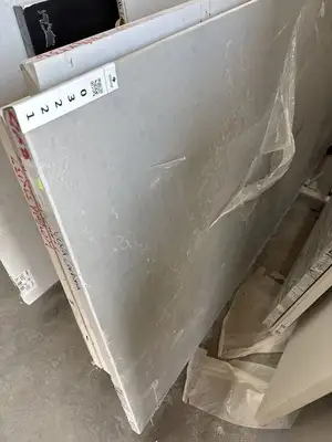 Full image of Q Quartz Vena Carbona Quartz countertop slab