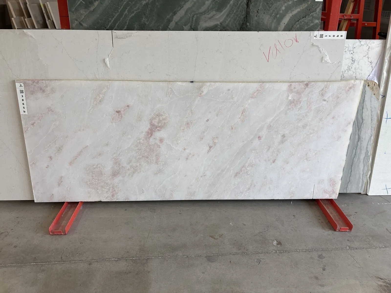Full image of Cristallo Grey Quartzite countertop slab