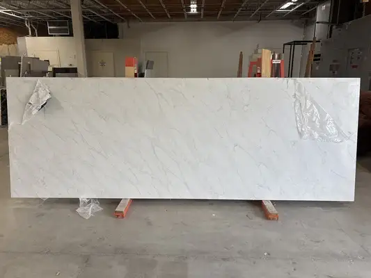 Full image of Q Quartz Calacatta Premata White Quartz countertop slab