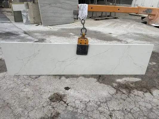 Closeup image of Stratus Quartz Ethereal White Quartz countertop slab