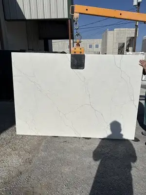 Full image of Stratus Quartz Ethereal White Quartz countertop slab