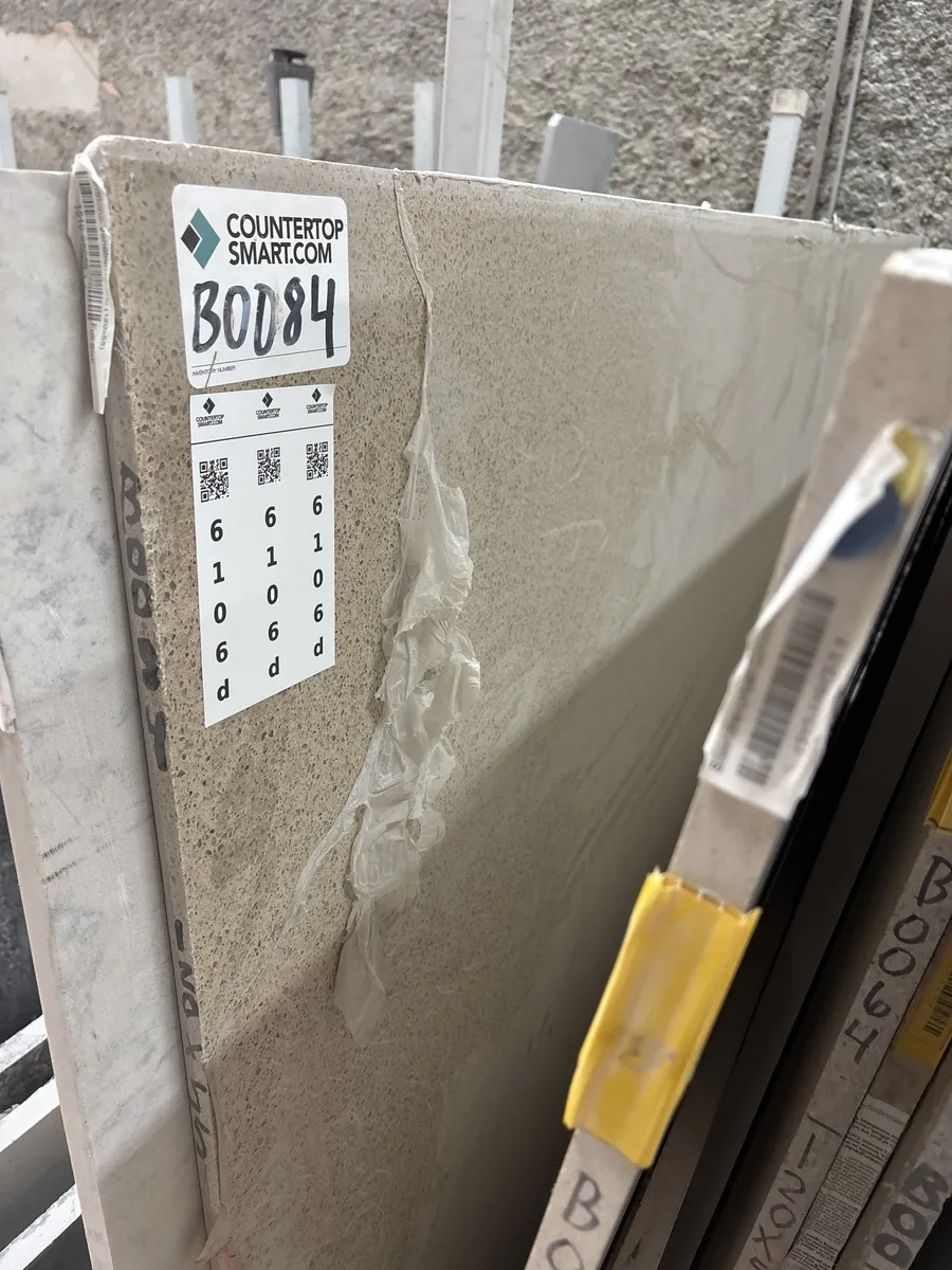 Full image of HanStone Venetian Avorio Quartz countertop slab
