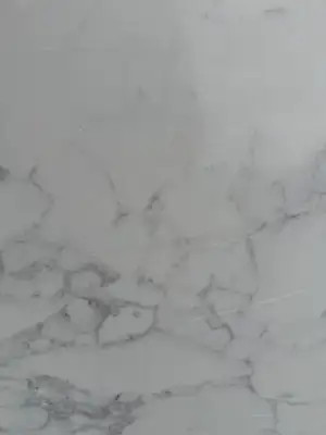 Closeup image of Stratus Quartz Arabescato Vagli White Quartz countertop slab