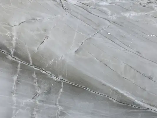 Closeup image of Nuage Quartzite countertop slab