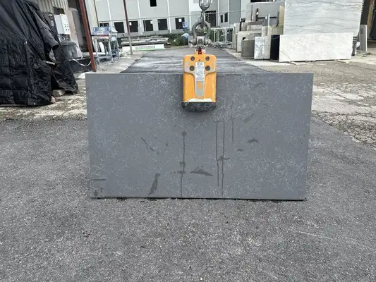 Full image of HanStone Storm Quartz countertop slab