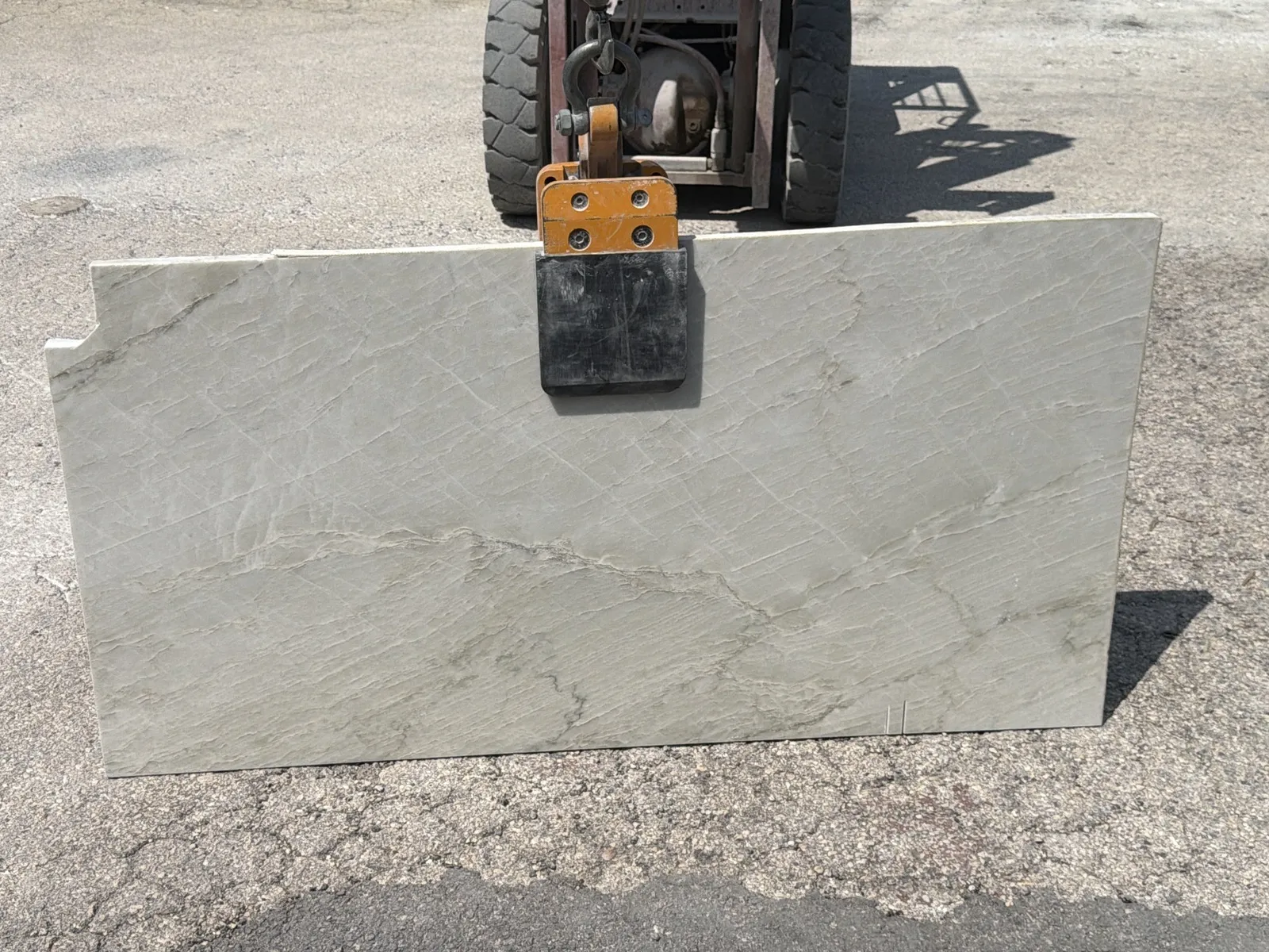 Closeup image of Tahiti Quartzite countertop slab