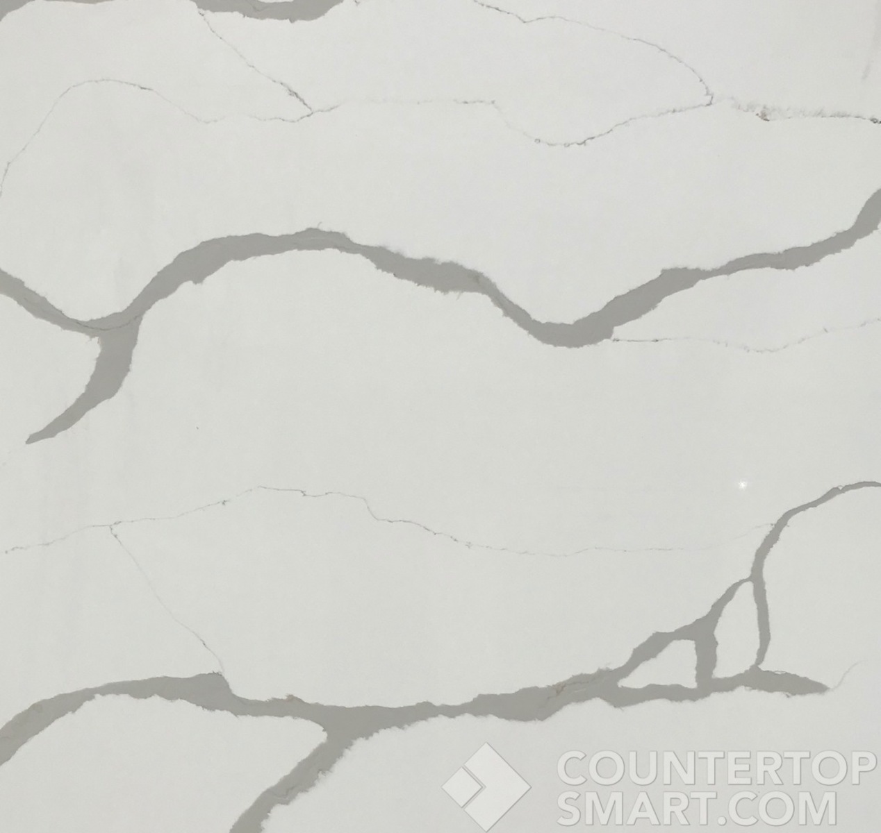 Manufacturer image of Everest Calacatta Gold Quartz countertop slab
