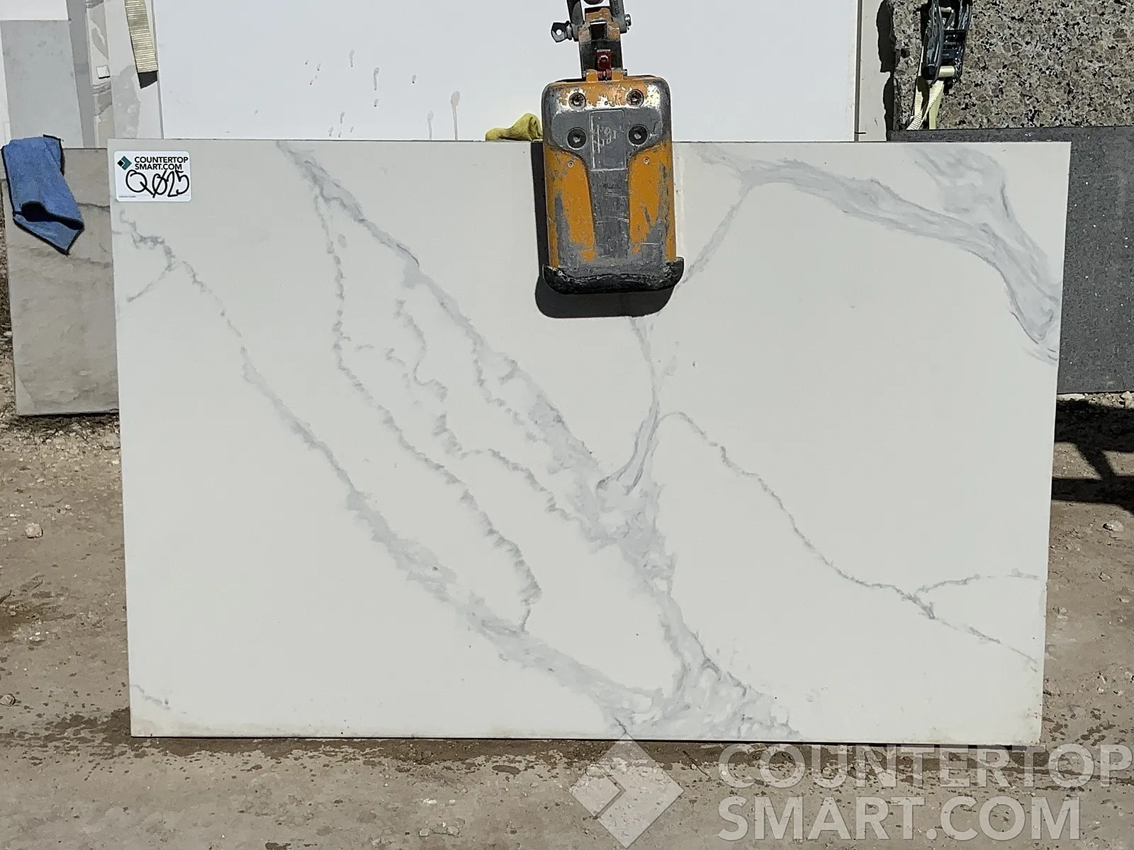 Full image of Unknown Quartz countertop slab