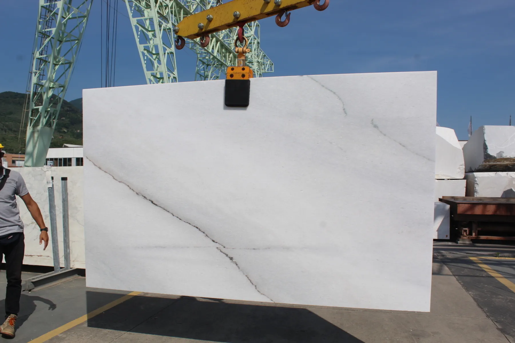 Image of Calacatta Iblanoir 1st Choice White Marble countertop slab