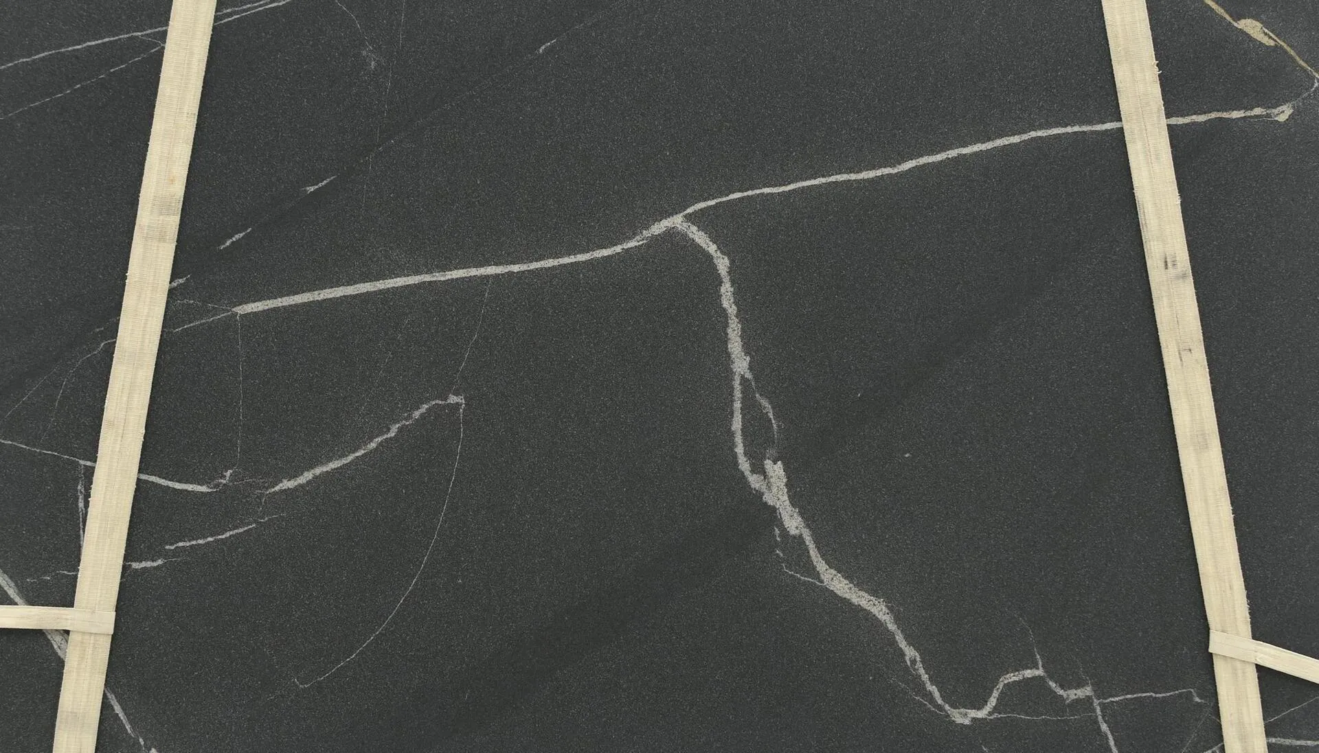 Closeup image of Saratoga Silver Black Granite countertop slab