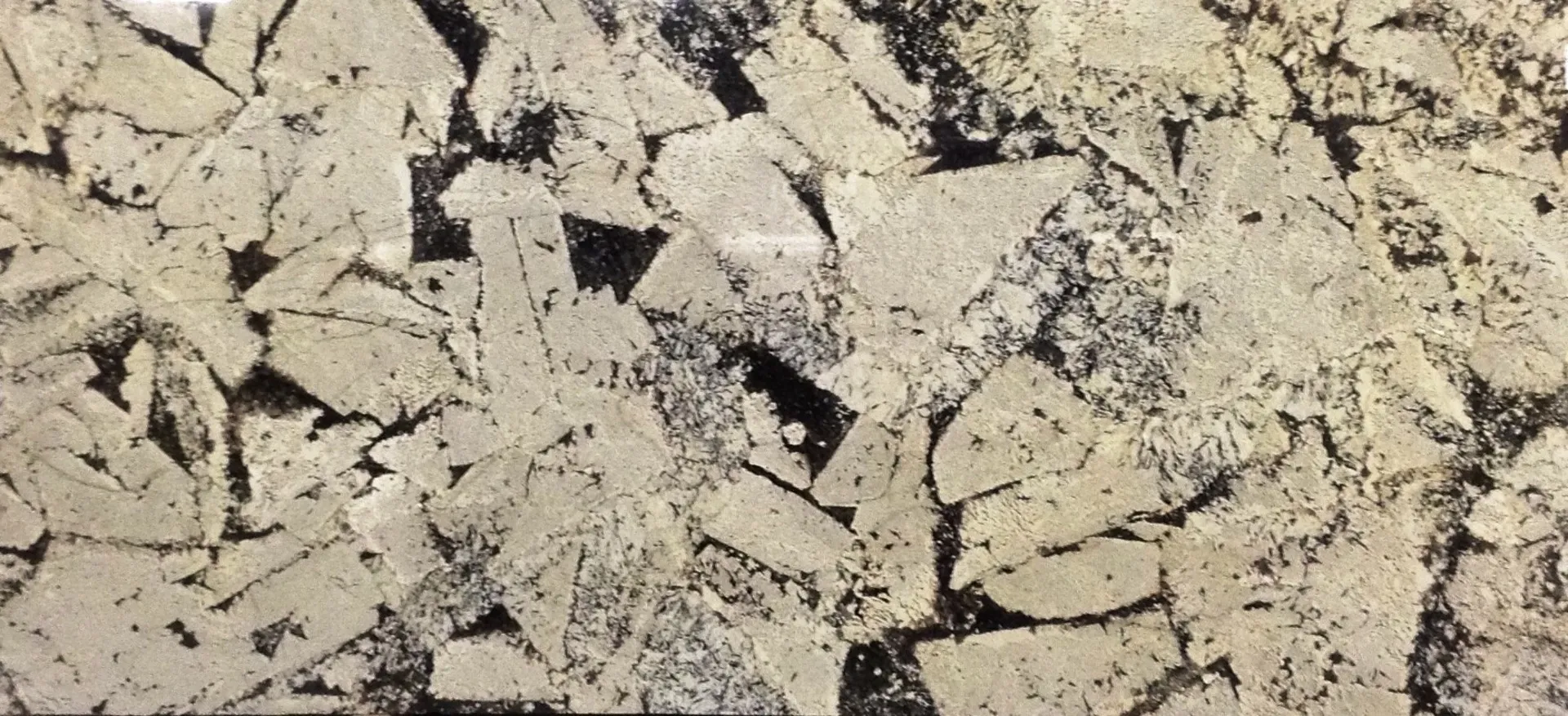 Closeup image of Delicatus Beige Granite countertop slab