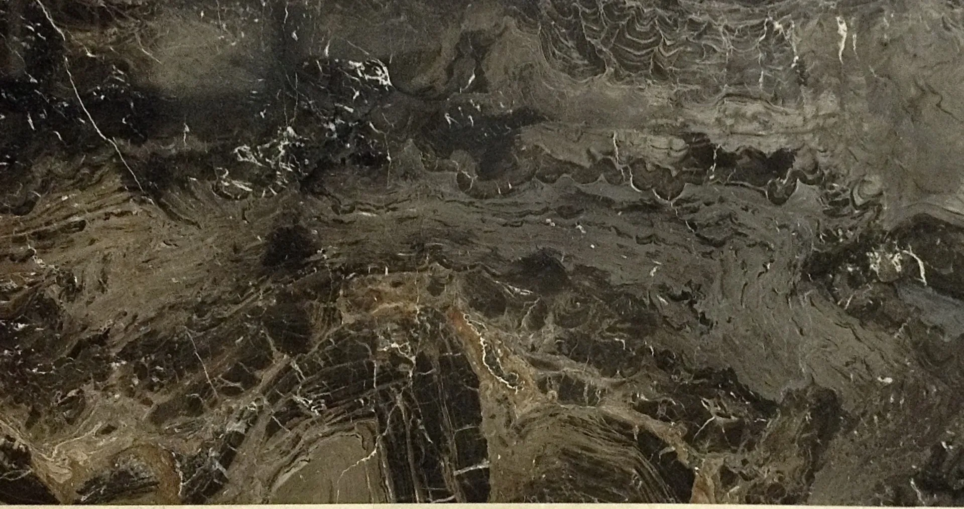 Closeup image of Frappuccino Brown Quartzite countertop slab