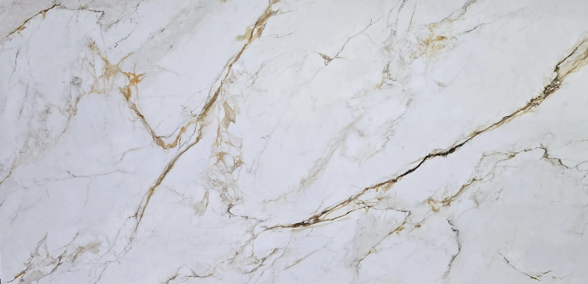 Closeup image of CRS Quartz Celestial Ivory White Quartz countertop slab
