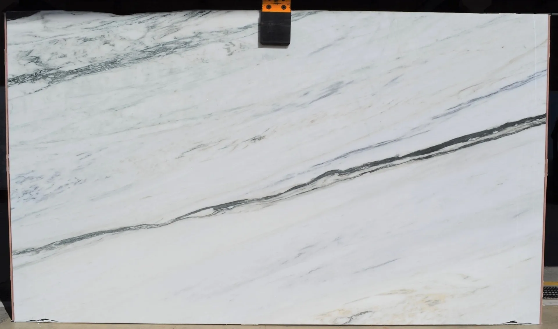Closeup image of Covelano Fantastico White Marble countertop slab