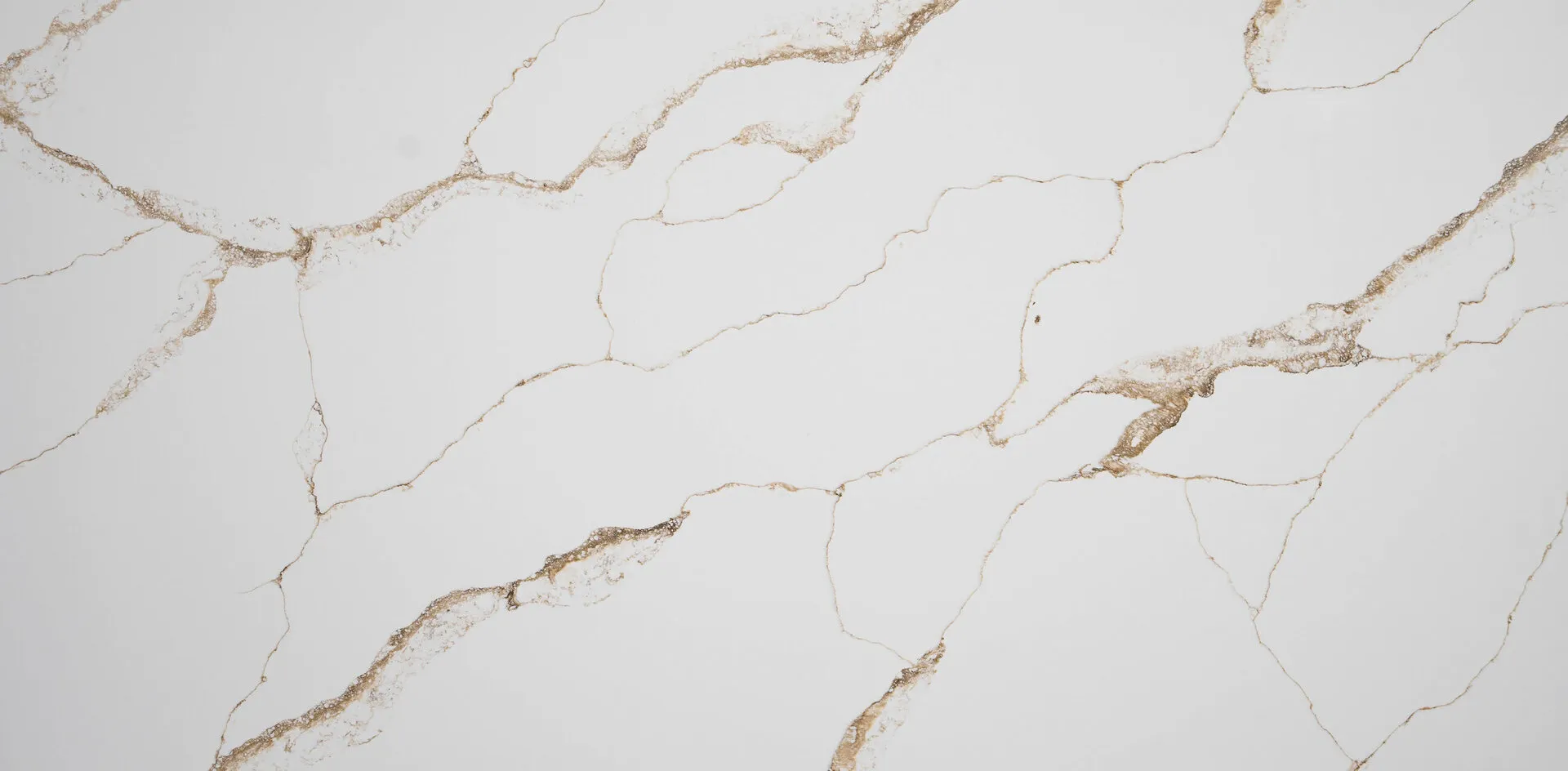 Closeup image of Aggranite Quartz Serenity Gold White Quartz countertop slab