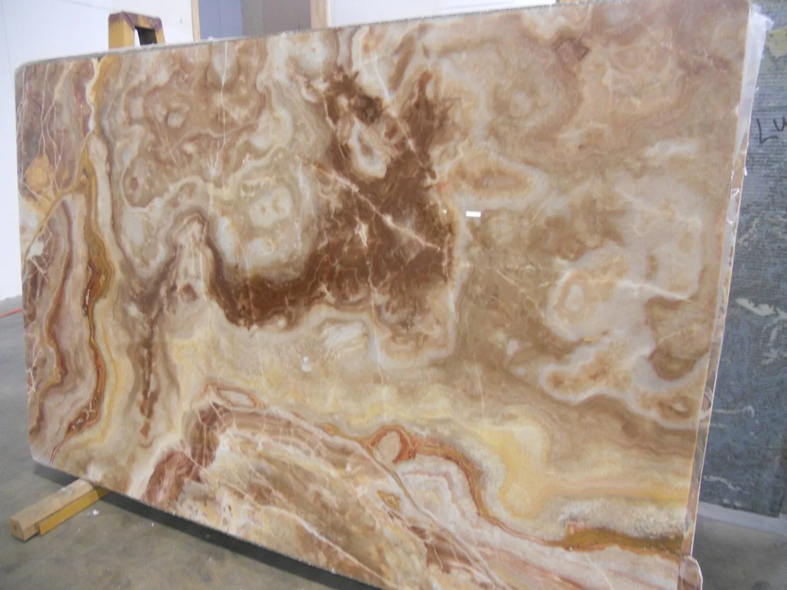 Closeup image of Onice Tanzania Brown Marble countertop slab