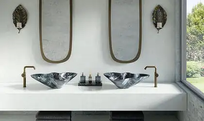 Image of installed ONE Quartz Surfaces Juneau White Quartz countertops