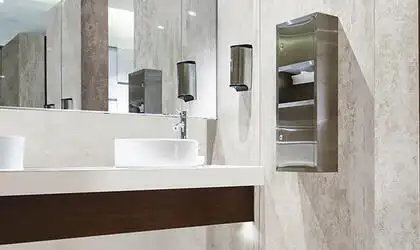 Image of installed Panoramic Porcelain Surfaces Belmont Terrace Beige Porcelain countertops