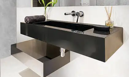 Image of installed Panoramic Porcelain Surfaces Marfil Cream Porcelain countertops