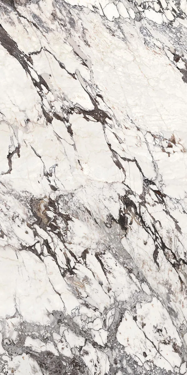 Image of installed Panoramic Porcelain Surfaces Calacatta Aries White Porcelain countertops
