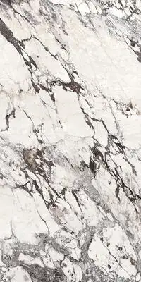 Image of installed Panoramic Porcelain Surfaces Calacatta Aries White Porcelain countertops