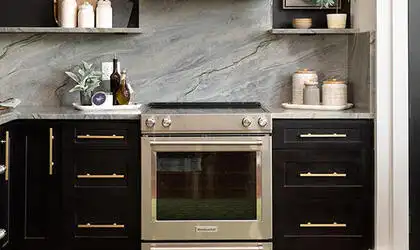 Image of installed Moreno Grey Quartzite countertops