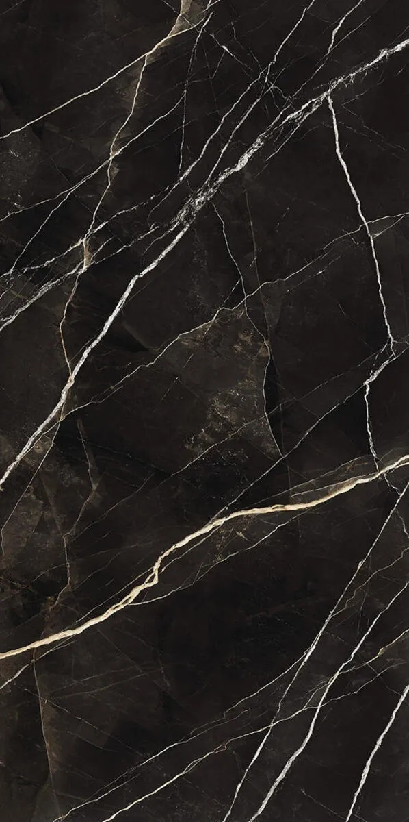 Image of installed Panoramic Porcelain Surfaces Zebra Calacatta Black Porcelain countertops