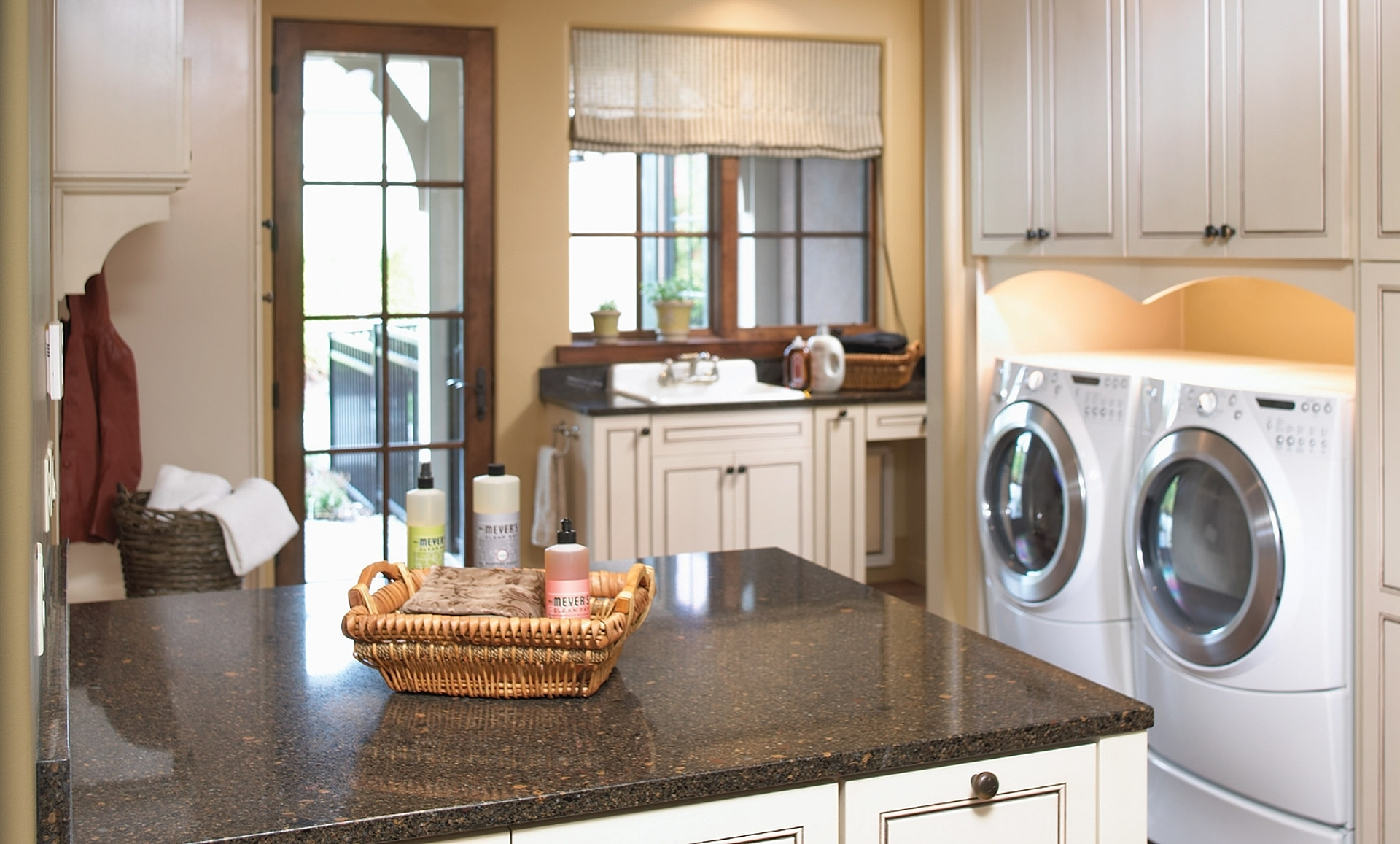 Additional image of Cambria Oxford Quartz countertops