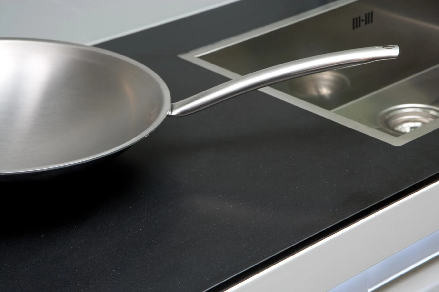 Additional image of Caesarstone Jet Black Quartz countertops