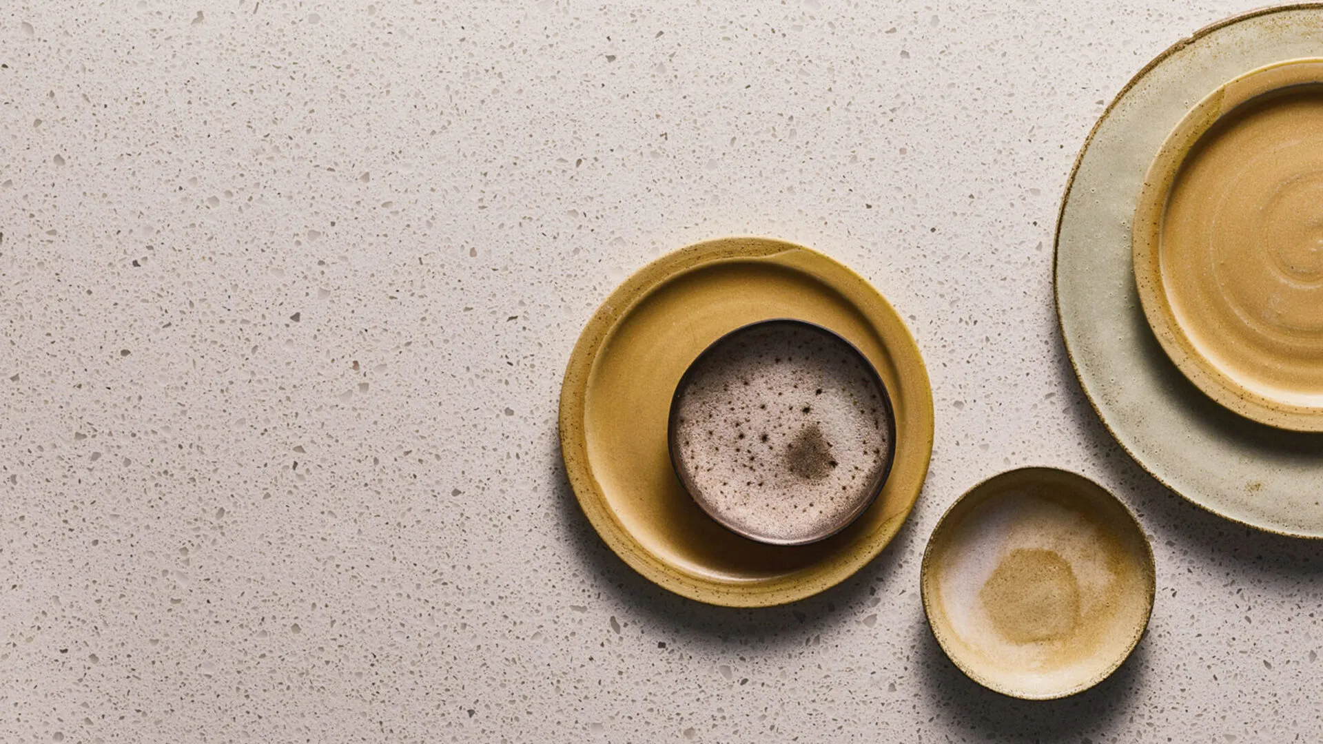 Additional image of Caesarstone Nougat Quartz countertops