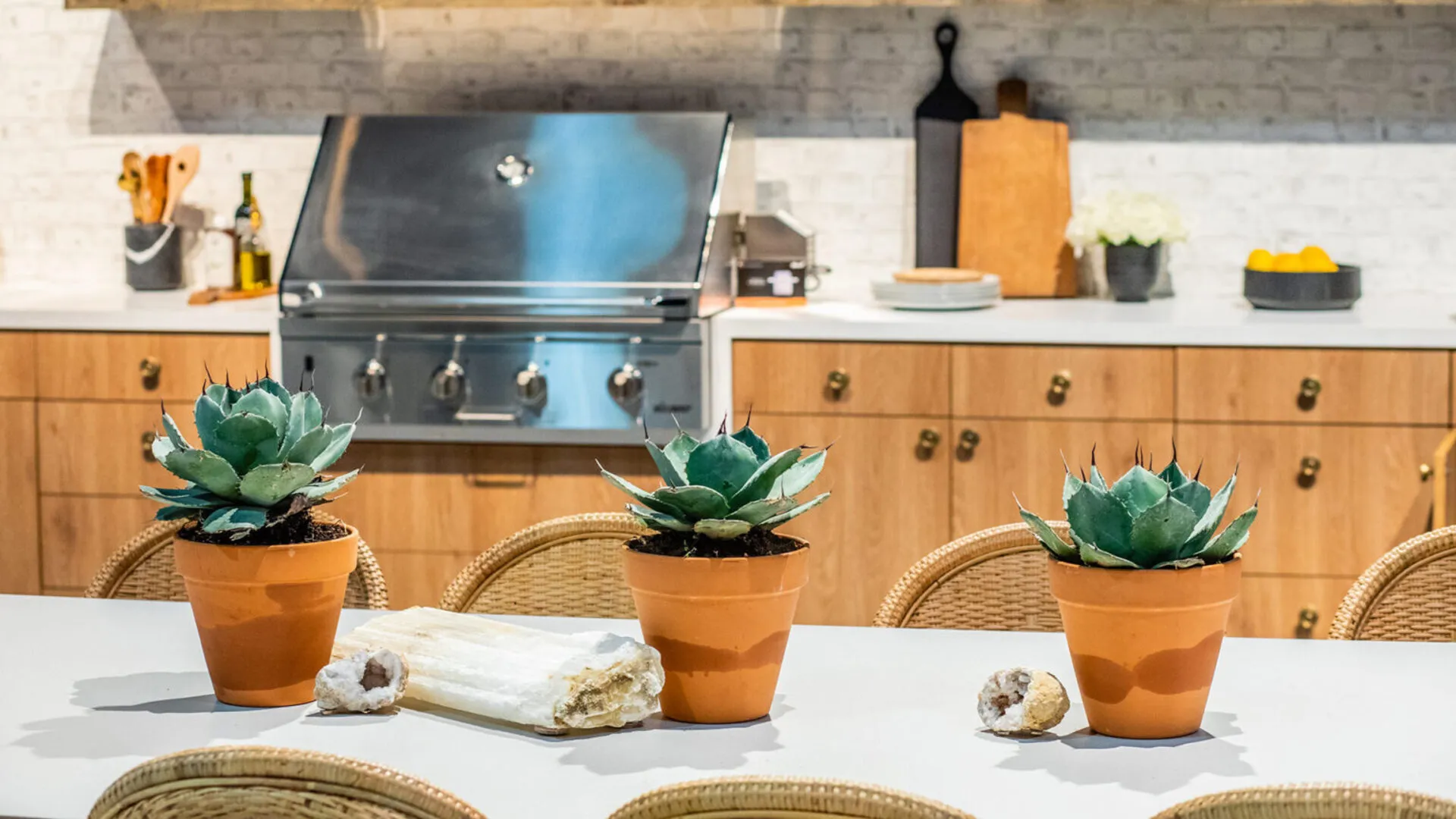 Image of installed Caesarstone Palm Shade Quartz countertops