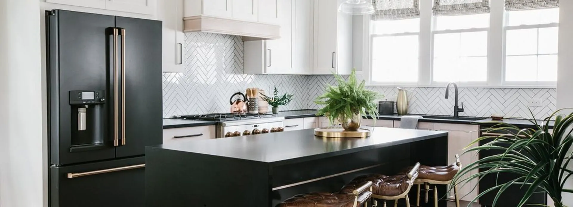 Image of installed Cambria Blackpool Matte Quartz countertops