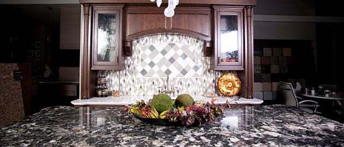 Additional image of Cambria Hollinsbrook Quartz countertops
